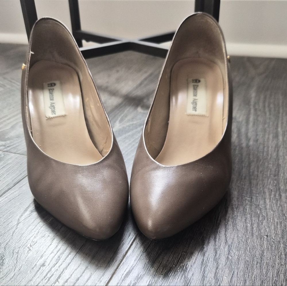 ​Etienne Aigner "Gail II" Taupe Leather Kitten Heel Pumps 7.5 - Picture 1 of 9